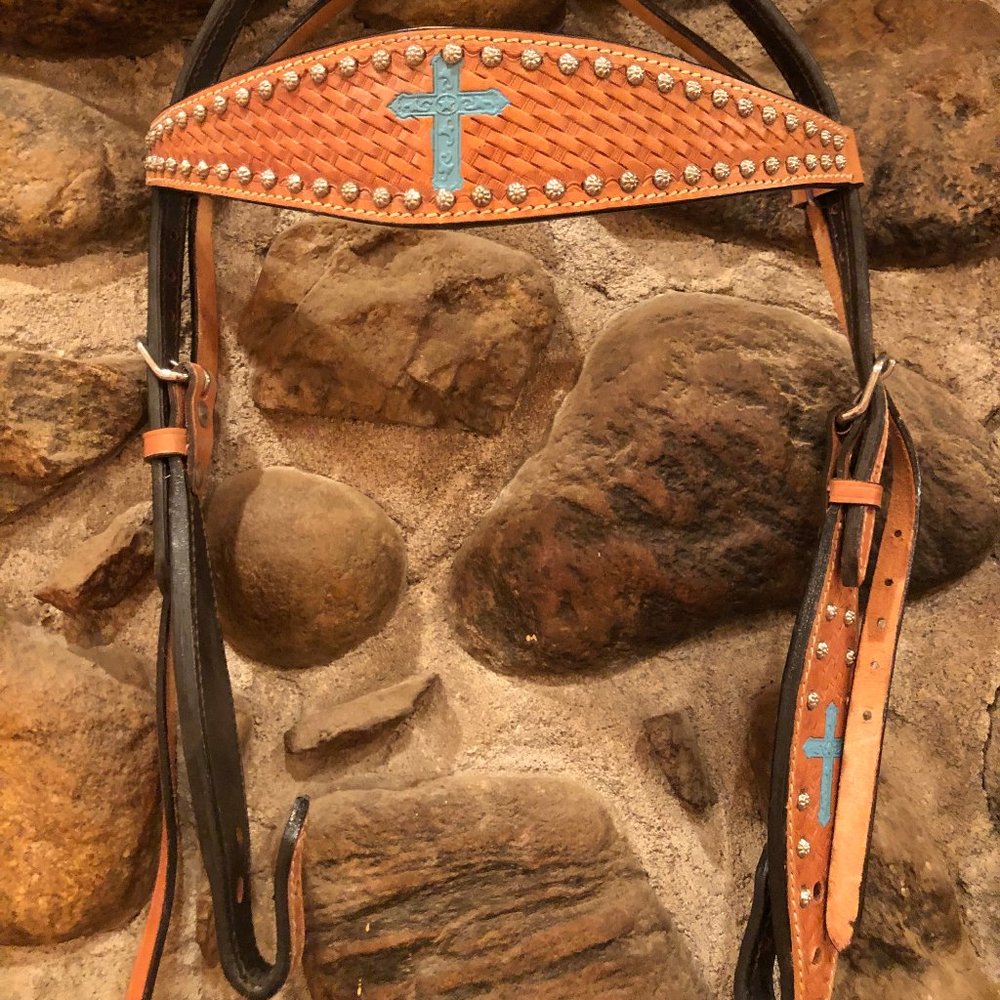 Western Leather tack set of headstall and breast collar with turquoise cross!